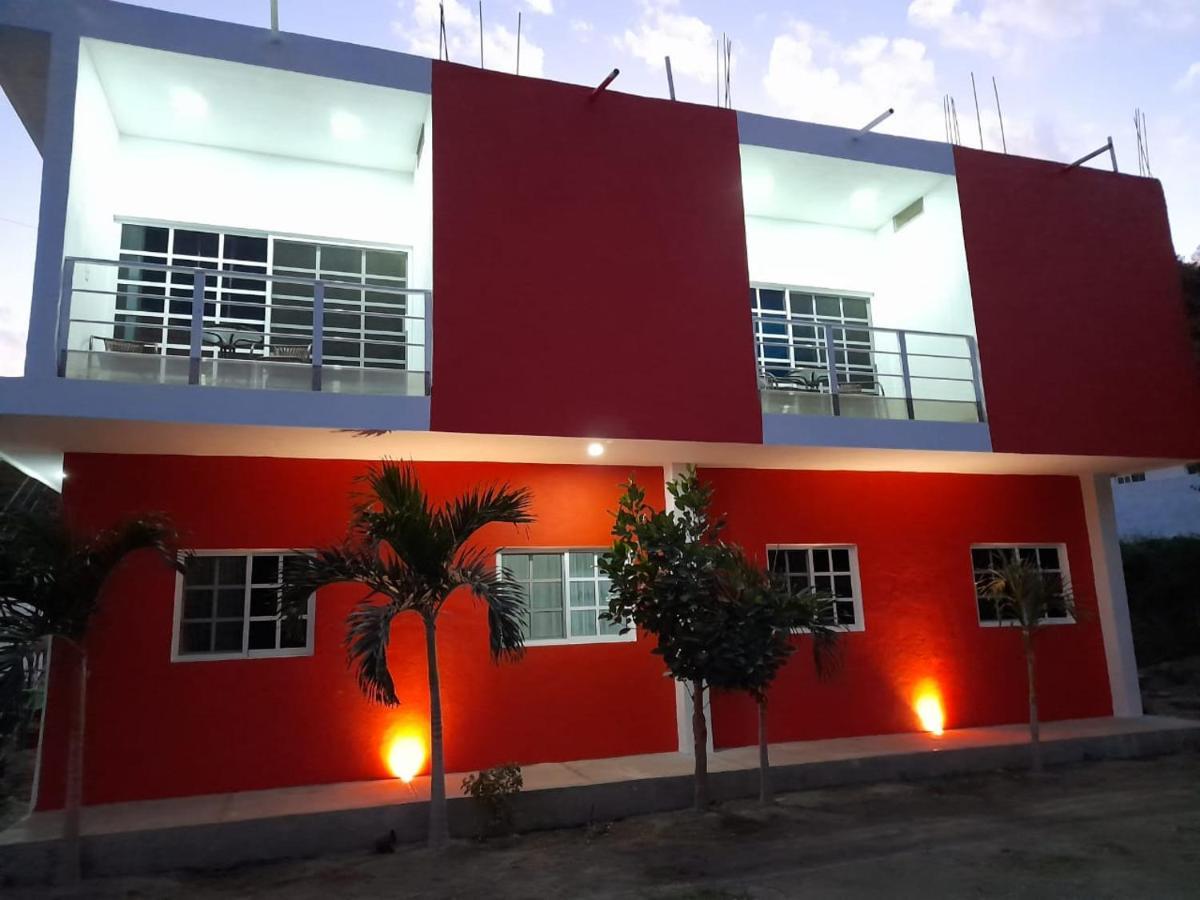 Hotel Y Bungalows Bugambilias سان باتريسيو ميلاكي المظهر الخارجي الصورة
