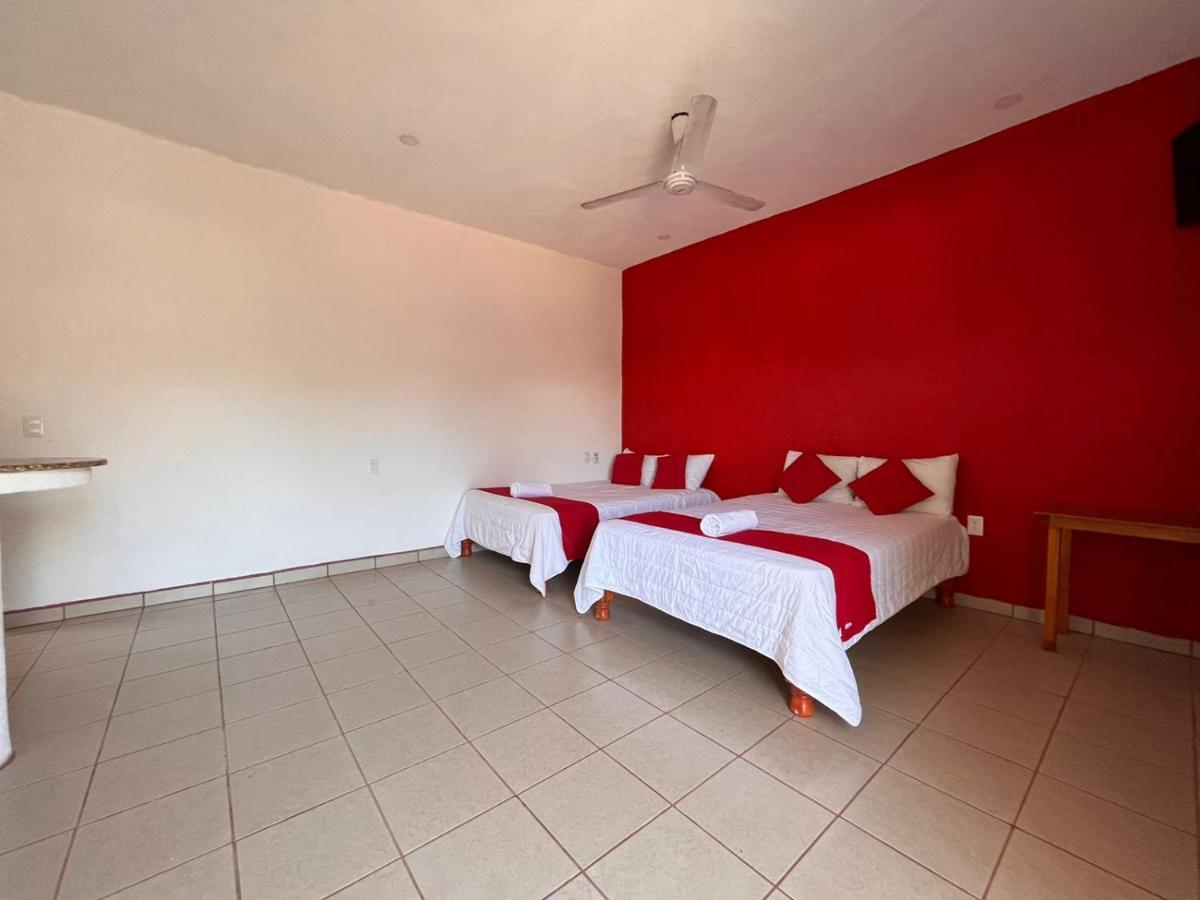 Hotel Y Bungalows Bugambilias سان باتريسيو ميلاكي المظهر الخارجي الصورة